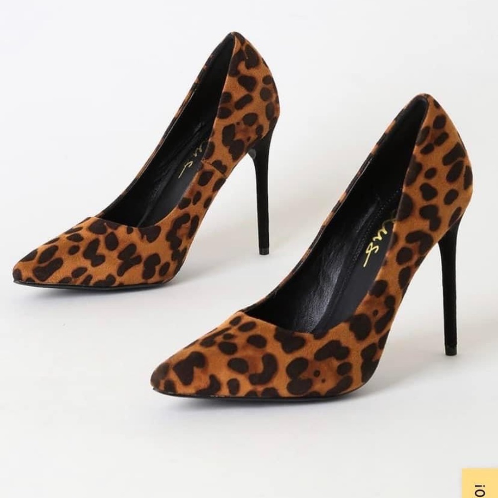 Lulu’s Verra Leopard Suede Pumps